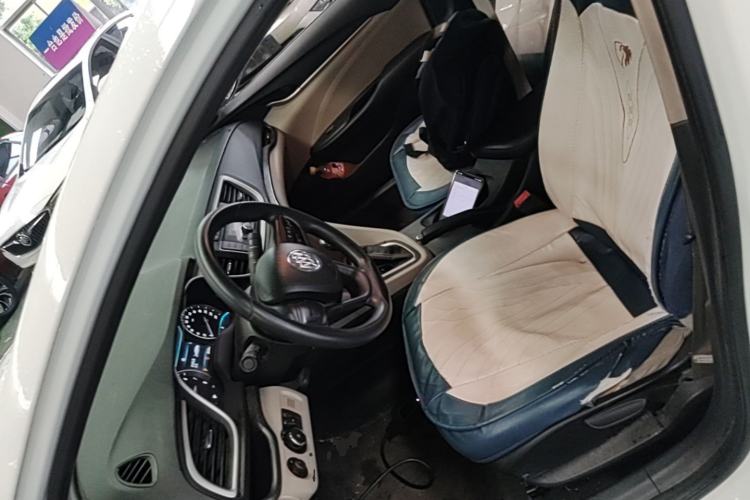Used Buick GT 2015 15N Automatic Elite Version Left Front Seat