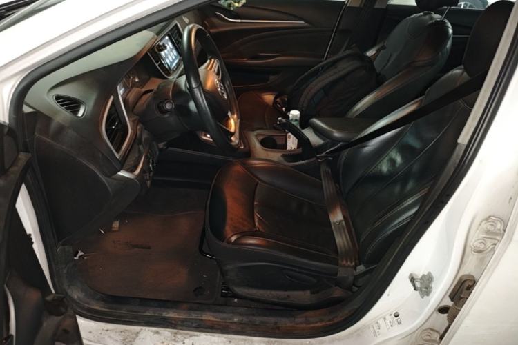 Used Buick GT 2015 15N Automatic Deluxe Edition Left Front Seat