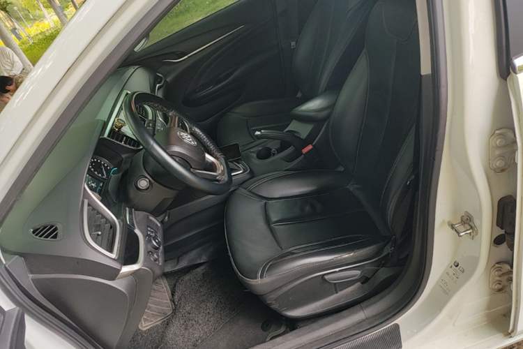Used Buick GT 2015 15N Automatic Deluxe Edition Left Front Seat