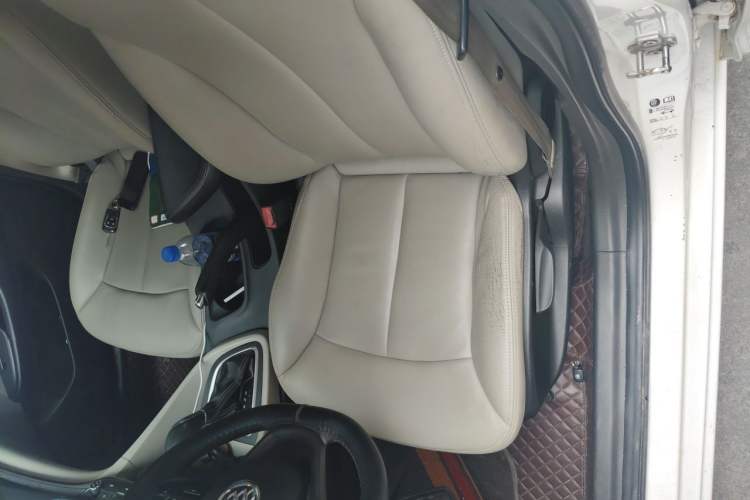 Used Buick GT 2015 15N Automatic Elite Version Left Front Seat