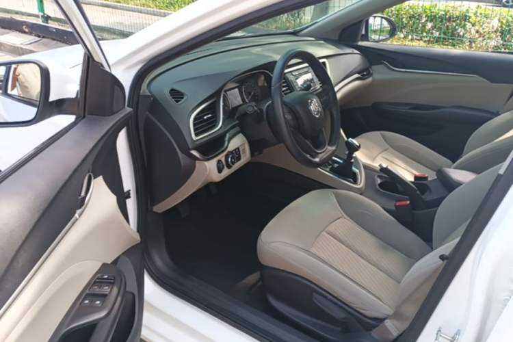 Used Buick GT 2015 15N Manual Elite Edition Left Front Seat