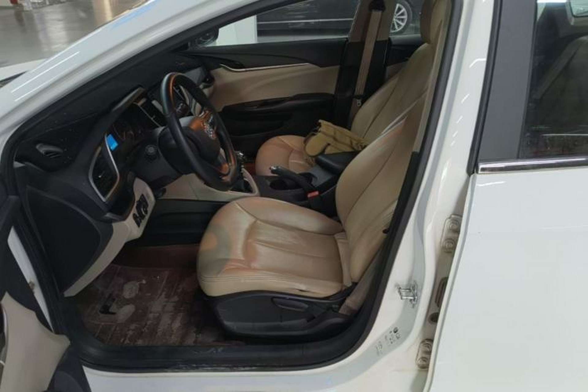 Used Buick GT 2015 15N Manual Entry-Level Trim Left Front Seat
