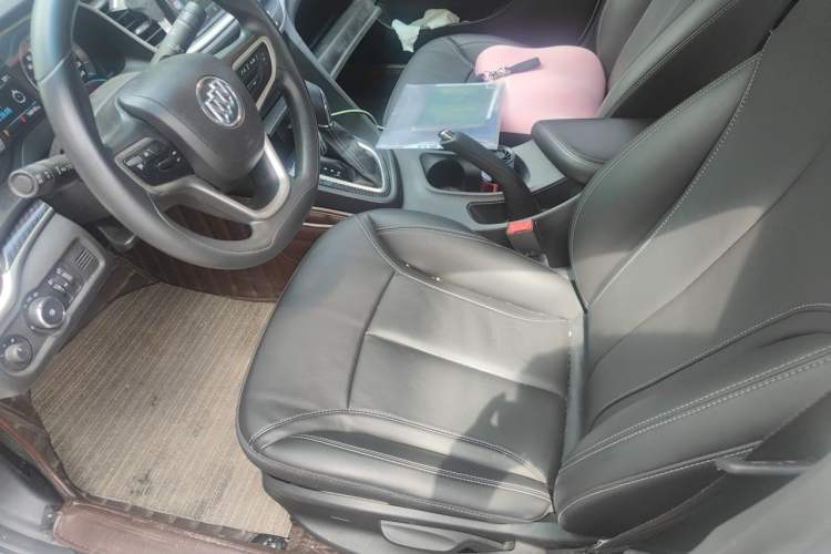 Used Buick GT 2015 18T Dual-Clutch Luxury Model Left Front Seat
