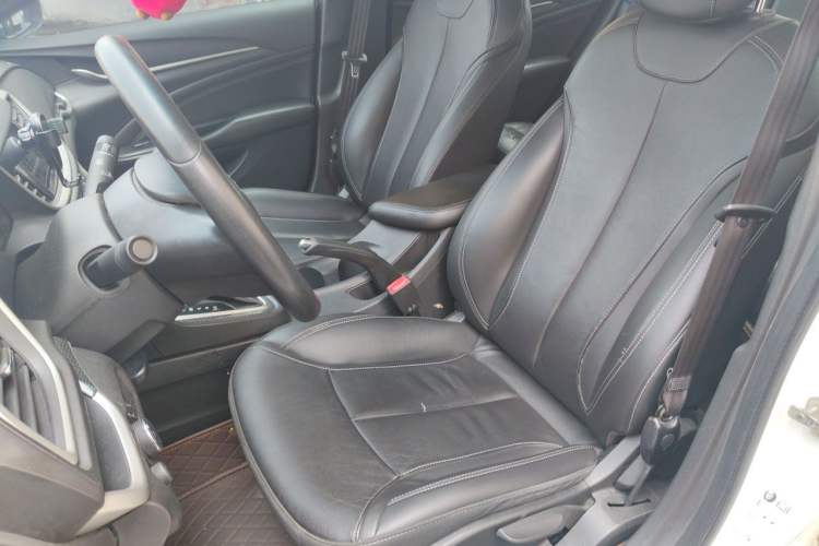 Used Buick GT 2015 18T Dual-Clutch Luxury Model Left Front Seat