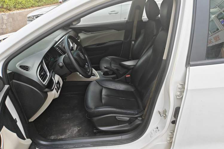 Used Buick GT 2015 15N Automatic Elite Version Left Front Seat