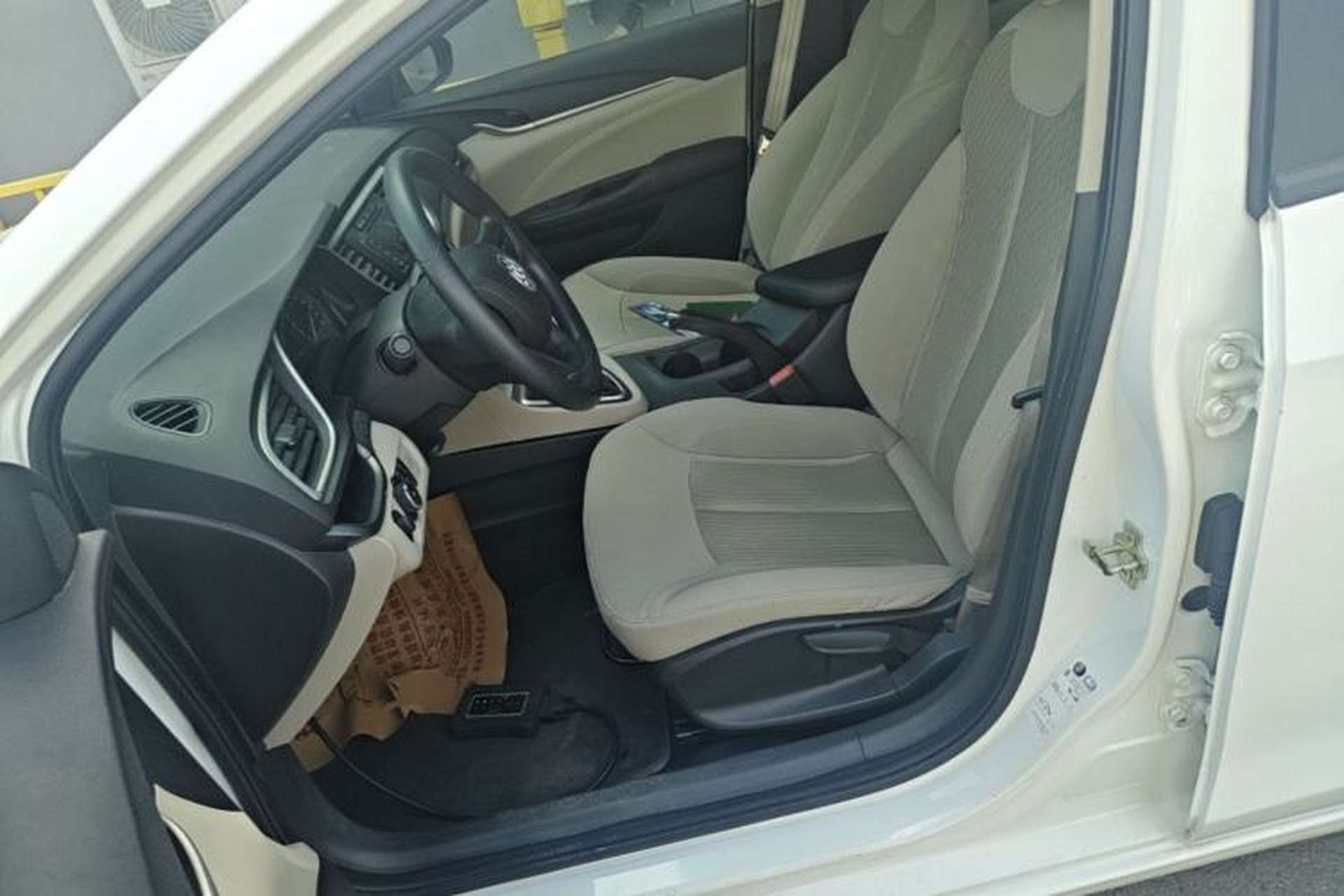 Used Buick GT 2015 15N Automatic Elite Version Left Front Seat