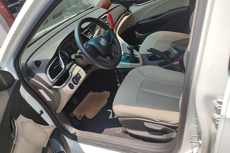Used Buick GT 2015 15N Manual Entry-Level Trim Left Front Seat