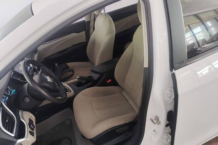 Used Buick GT 2015 15N Automatic Elite Version Left Front Seat