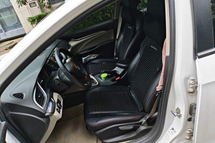 Used Buick GT 2015 15N Automatic Elite Version Left Front Seat