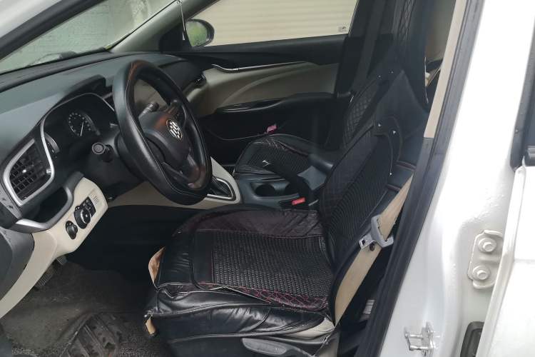 Used Buick GT 2015 15N Automatic Elite Version Left Front Seat