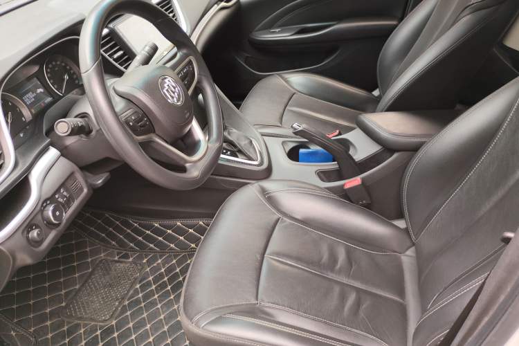 Used Buick GT 2015 18T Dual-Clutch Luxury Model Left Front Seat