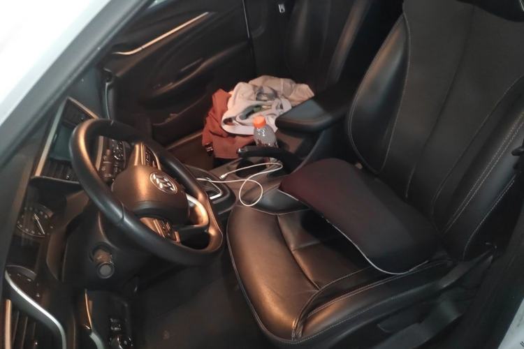 Used Buick GT 2015 18T Dual-Clutch Luxury Model Left Front Seat