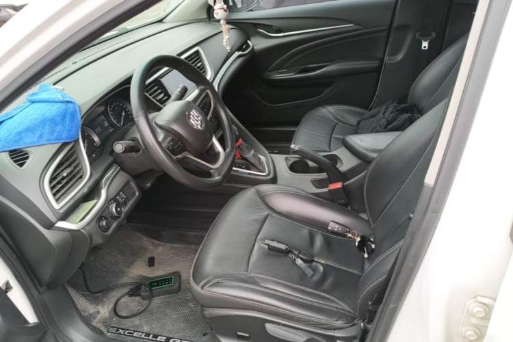 Used Buick GT 2015 18T Dual-Clutch Luxury Model Left Front Seat