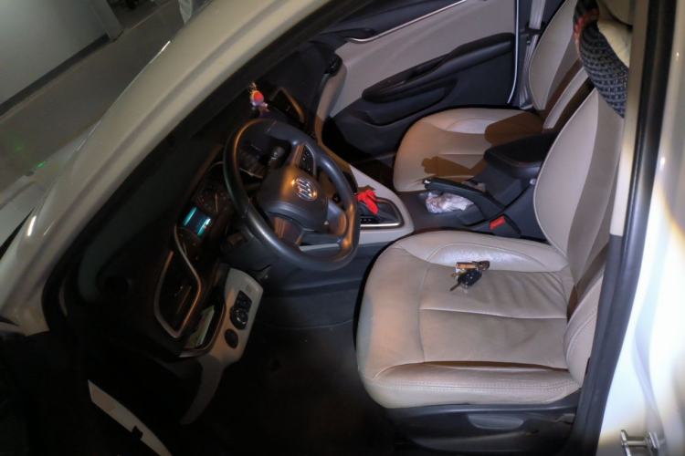 Used Buick GT 2015 15N Automatic Elite Version Left Front Seat
