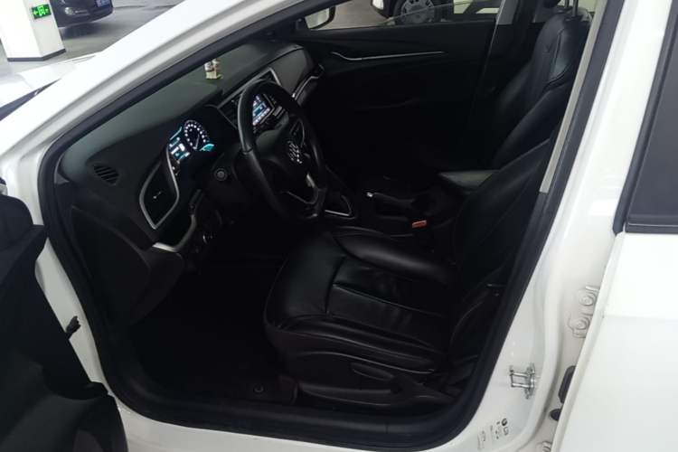 Used Buick GT 2015 15N Automatic Deluxe Edition Left Front Seat