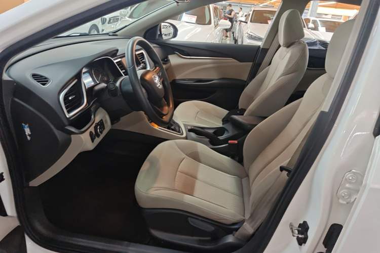 Used Buick GT 2015 15N Automatic Elite Version Left Front Seat