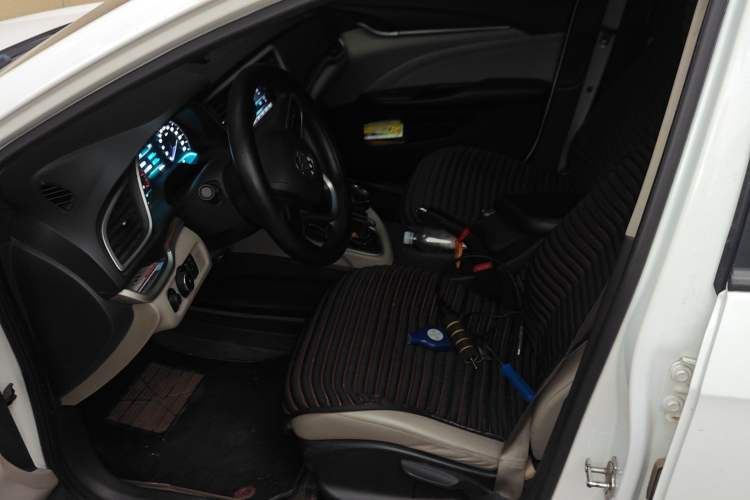 Used Buick GT 2015 15N Manual Luxury Version Left Front Seat