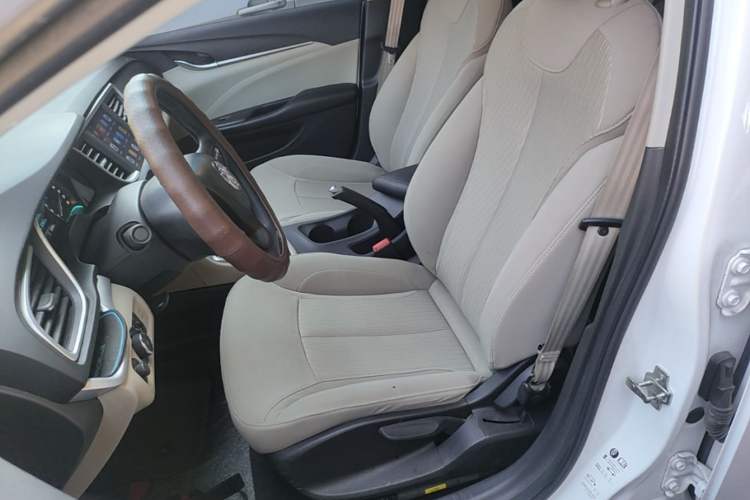 Used Buick GT 2015 18T Dual-Clutch Elite Model Left Front Seat