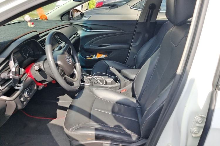 Used Buick GT 2015 18T Dual-Clutch Luxury Model Left Front Seat