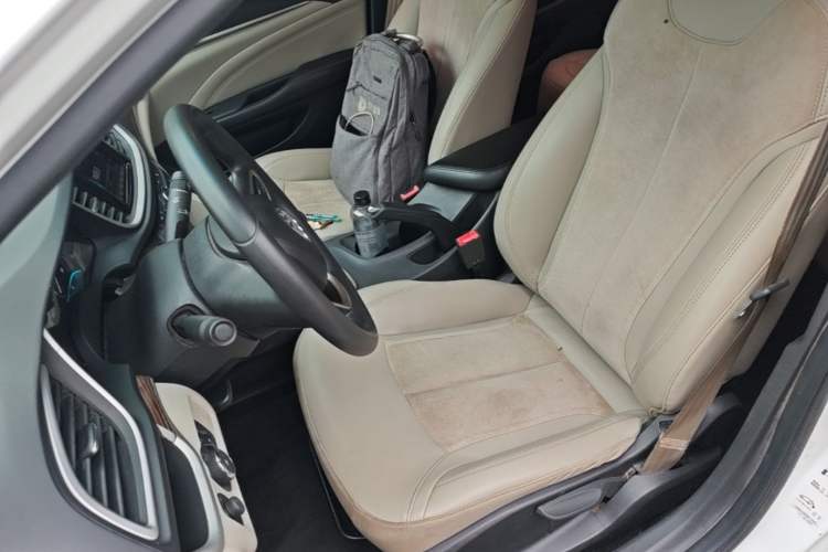 Used Buick GT 2015 15N Manual Luxury Version Left Front Seat