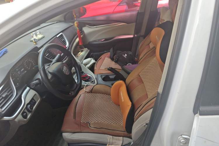 Used Buick GT 2015 15N Automatic Elite Version Left Front Seat