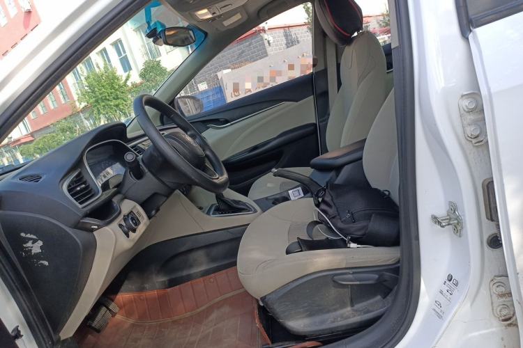 Used Buick GT 2015 15N Automatic Elite Version Left Front Seat