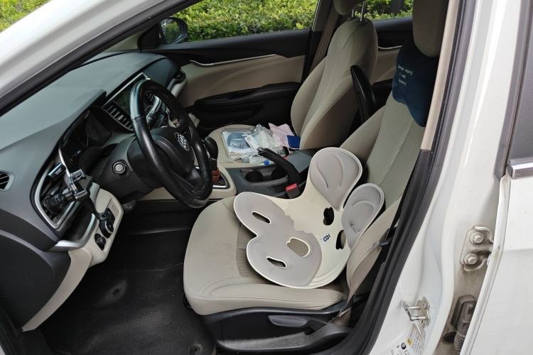 Used Buick GT 2015 15N Automatic Elite Version Left Front Seat