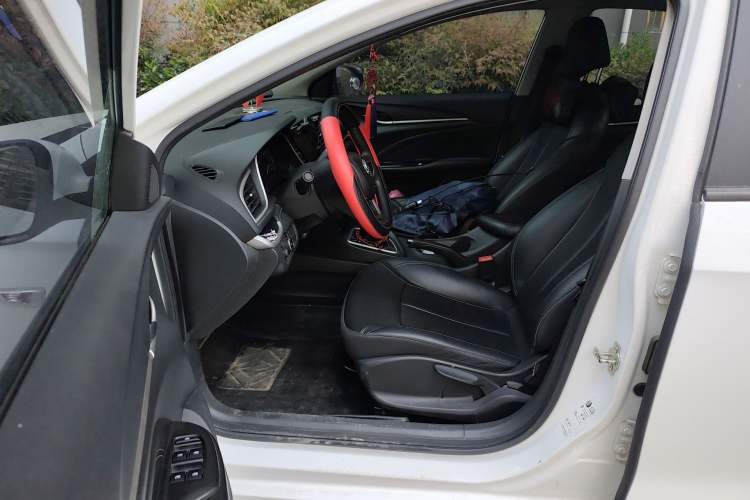 Used Buick GT 2015 15N Automatic Deluxe Edition Left Front Seat