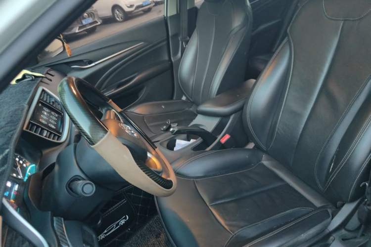 Used Buick GT 2015 18T Dual-Clutch Luxury Model Left Front Seat