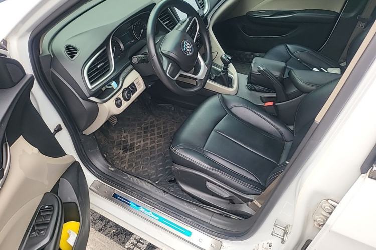 Used Buick GT 2015 15N Manual Entry-Level Trim Left Front Seat