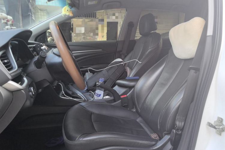 Used Buick GT 2015 18T Dual-Clutch Luxury Model Left Front Seat
