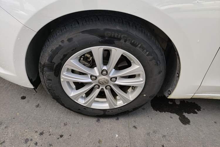 Used Buick GT 2015 15N Manual Entry-Level Trim Left Front Wheel Hub