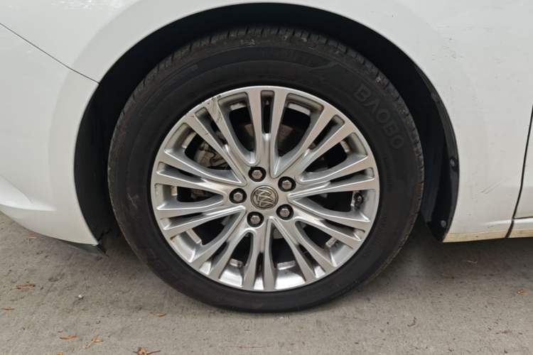 Used Buick GT 2015 18T Dual-Clutch Luxury Model Left Front Wheel Hub