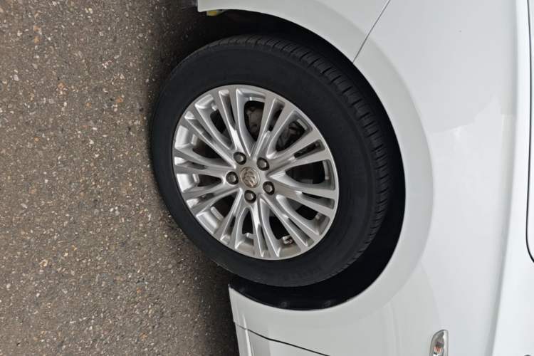 Used Buick GT 2015 15N Manual Luxury Version Left Front Wheel Hub