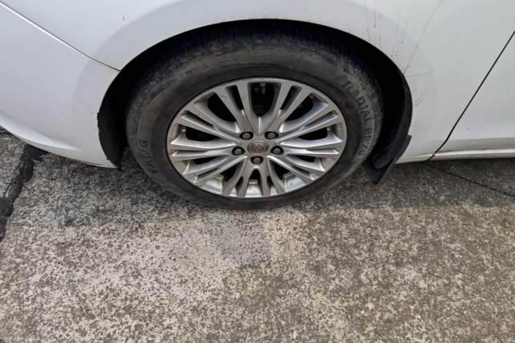 Used Buick GT 2015 15N Manual Elite Edition Left Front Wheel Hub