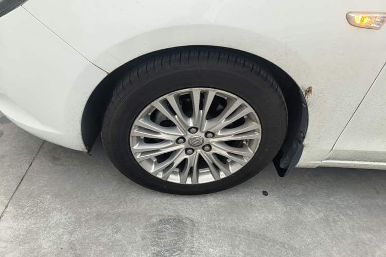 Used Buick GT 2015 15N Automatic Elite Version Left Front Wheel Hub
