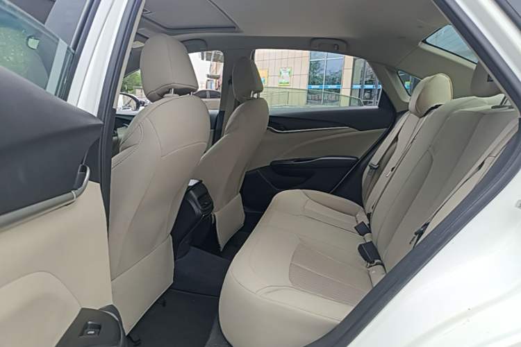 Used Buick GT 2015 15N Automatic Elite Version Left Rear Seat
