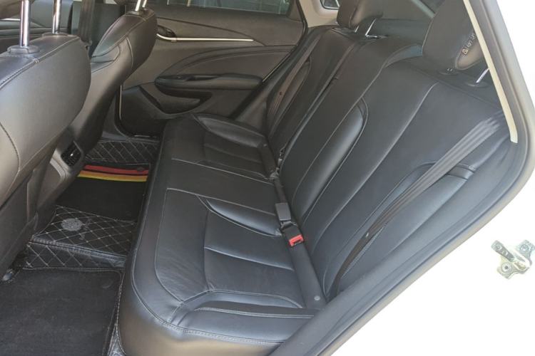 Used Buick GT 2015 18T Dual-Clutch Luxury Model Left Rear Seat