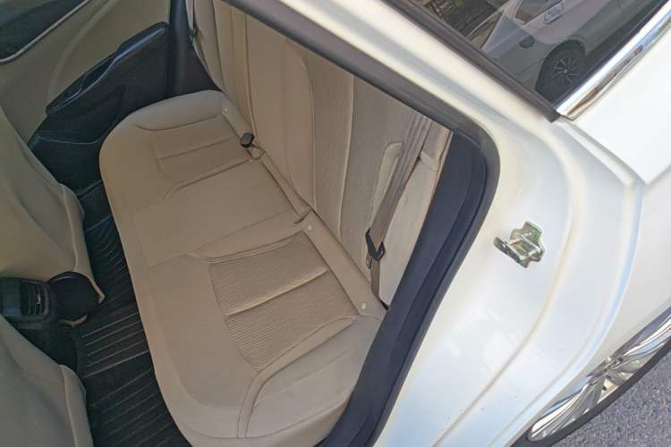 Used Buick GT 2015 15N Automatic Elite Version Left Rear Seat