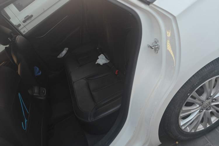 Used Buick GT 2015 15N Automatic Deluxe Edition Left Rear Seat