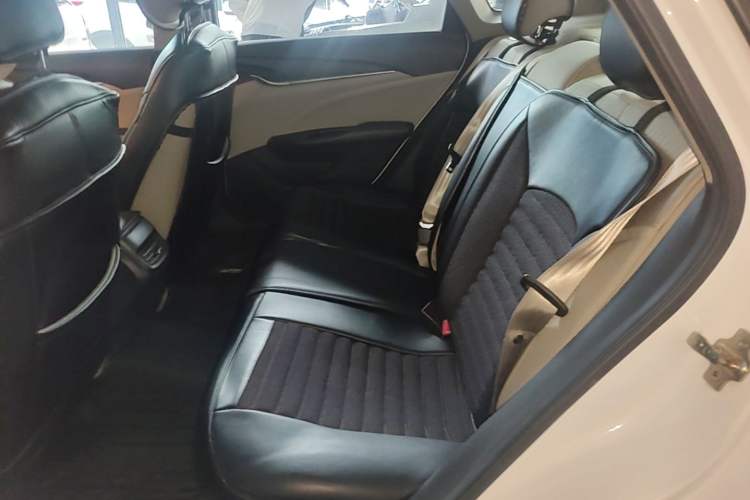 Used Buick GT 2015 15N Automatic Elite Version Left Rear Seat