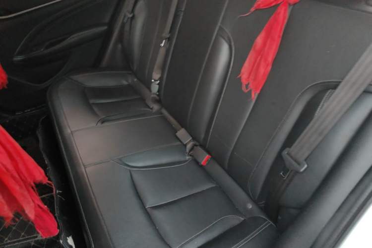 Used Buick GT 2015 18T Dual-Clutch Luxury Model Left Rear Seat