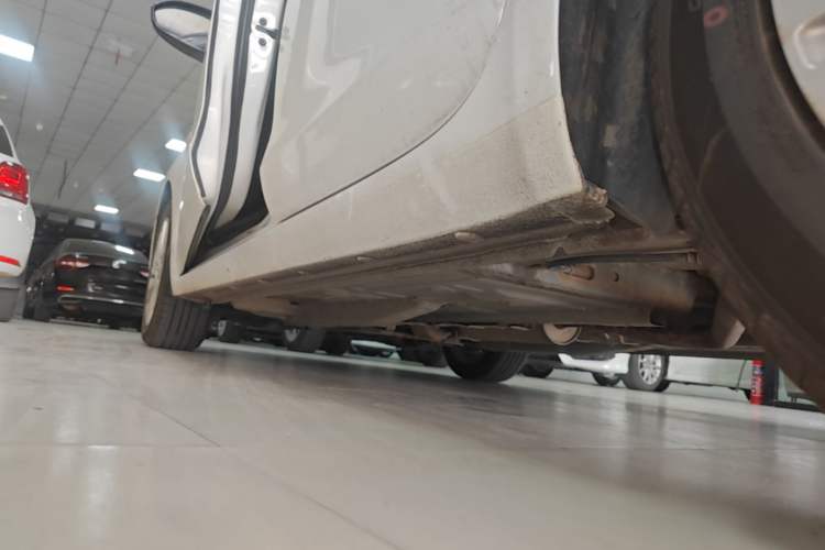 Used Buick GT 2015 15N Automatic Elite Version Left Side Sill