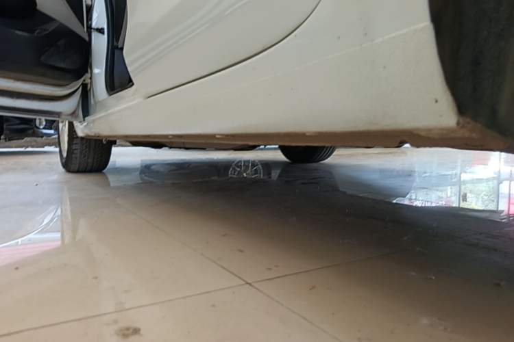 Used Buick GT 2015 15N Automatic Elite Version Left Side Sill