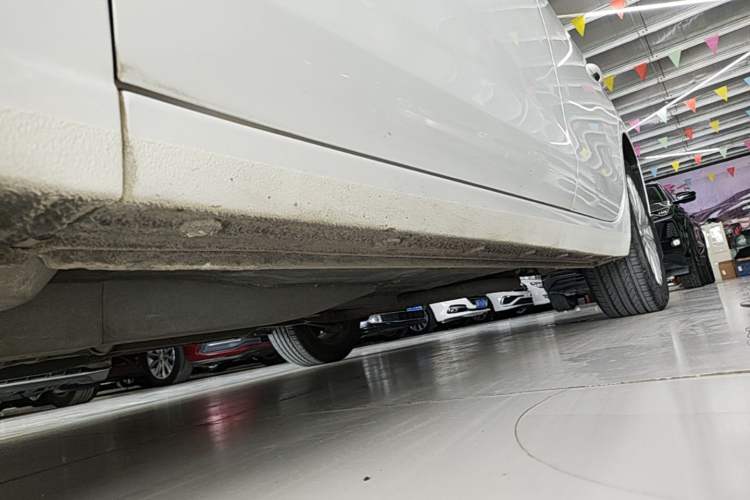 Used Buick GT 2015 15N Automatic Elite Version Left Side Sill