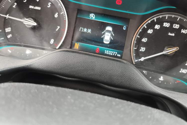 Used Buick GT 2015 15N Automatic Elite Version Odometer Close Up