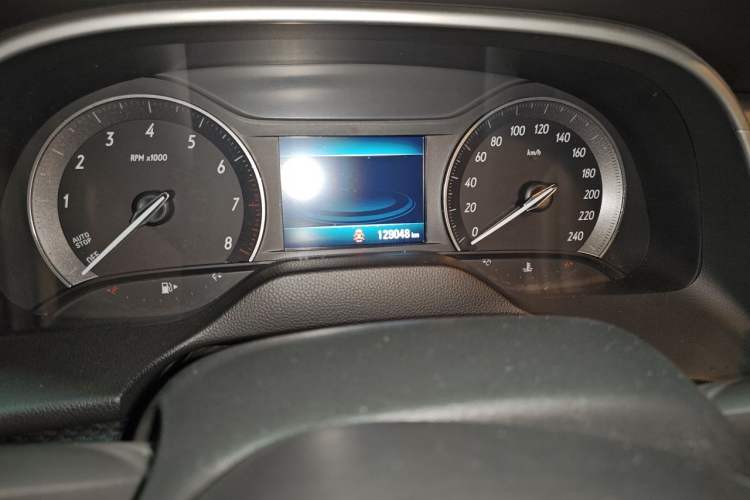 Used Buick GT 2015 15N Automatic Deluxe Edition Odometer Close Up