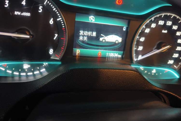 Used Buick GT 2015 15N Automatic Elite Version Odometer Close Up