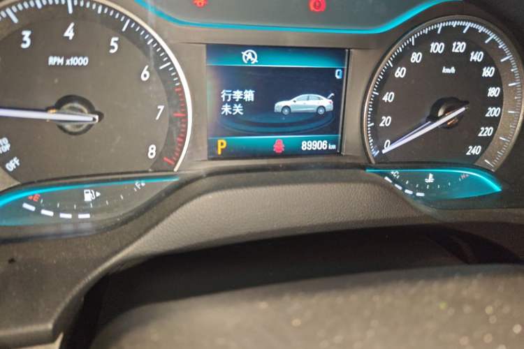 Used Buick GT 2015 15N Automatic Elite Version Odometer Close Up