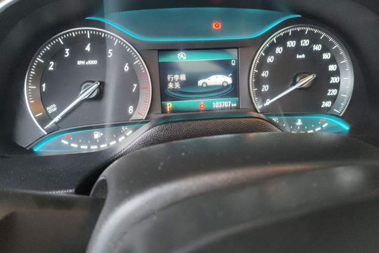 Used Buick GT 2015 15N Automatic Elite Version Odometer Close Up
